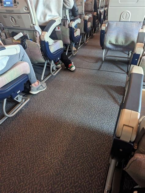 twin seat boeing 777|The Emirates Boeing 777.